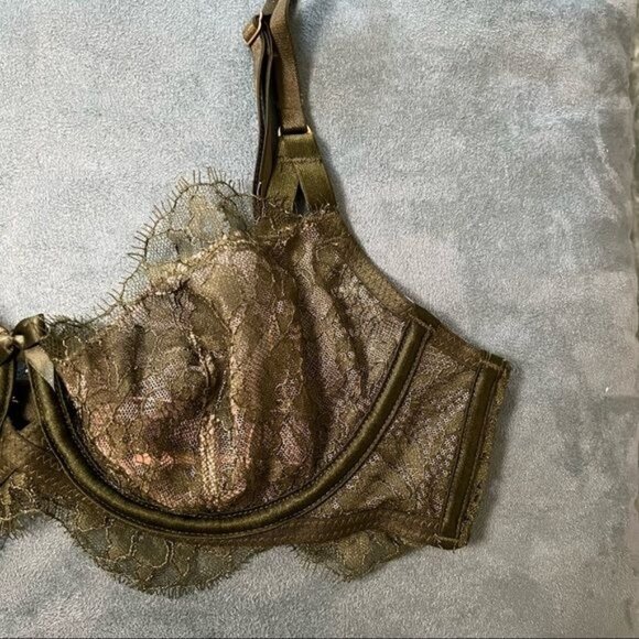NWT Victoria’s Secret Very Sexy Unlined Demi Bra Olive Green Lace Sz 34C - Picture 2 of 7